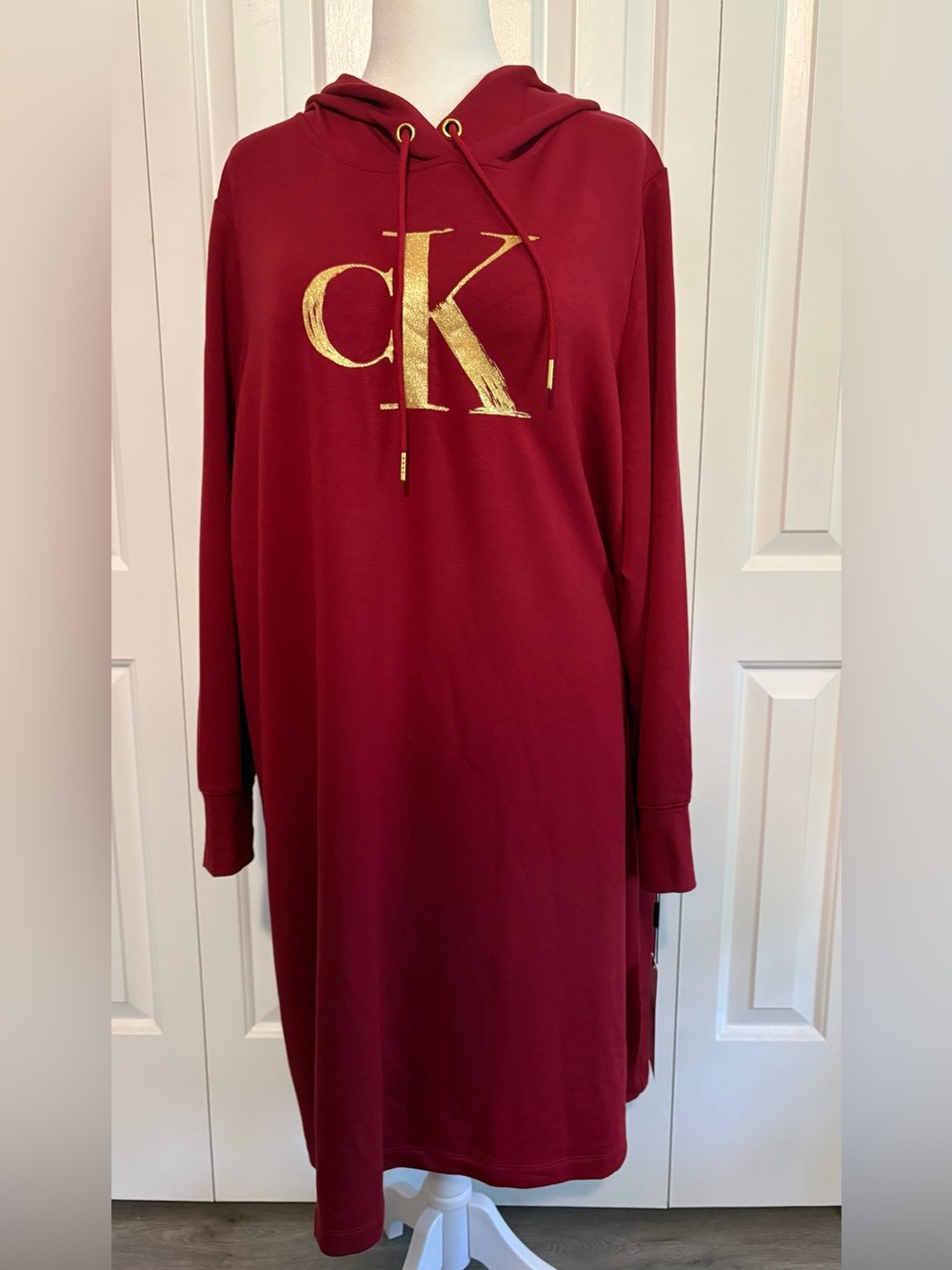CALVIN KLEIN, Burgundy Oversized Hoodie with Metallic Gold CK, Size 2X